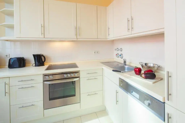 AMC Apartments