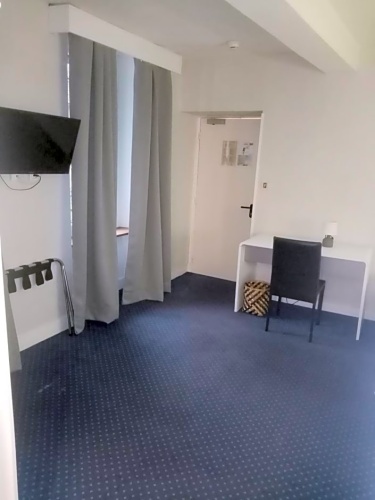 Standard Quadruple room with view