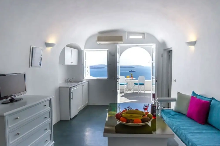 Standard Studio with mountain view