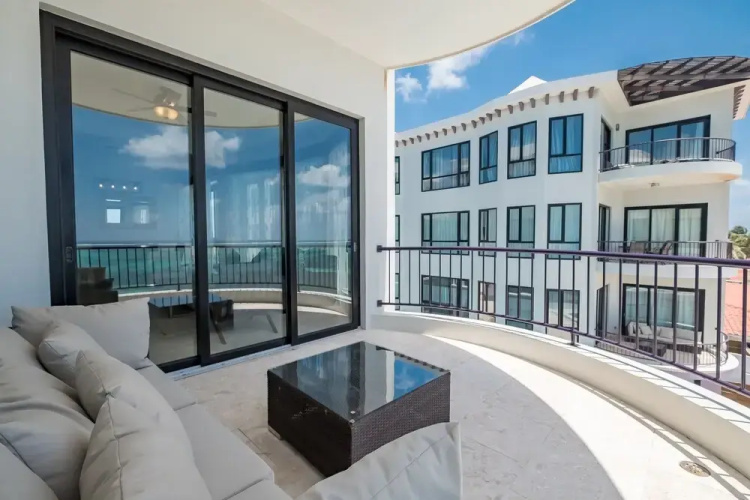 Diamante Beachfront Suites