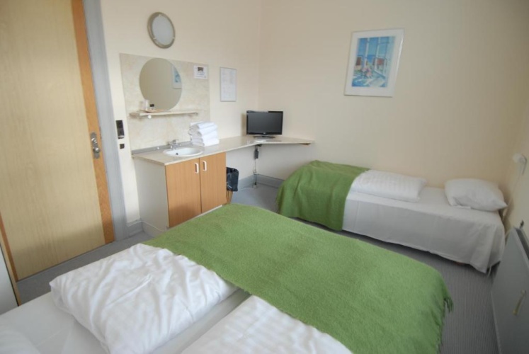 Economy Quadruple room