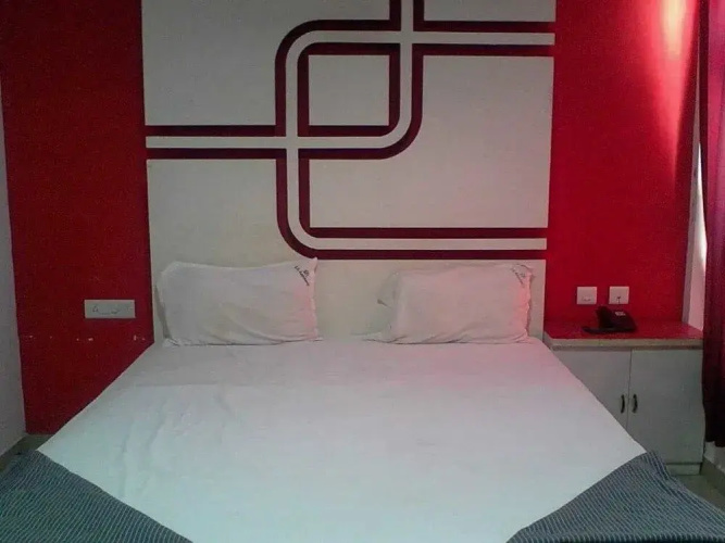 Hotel SR Residency