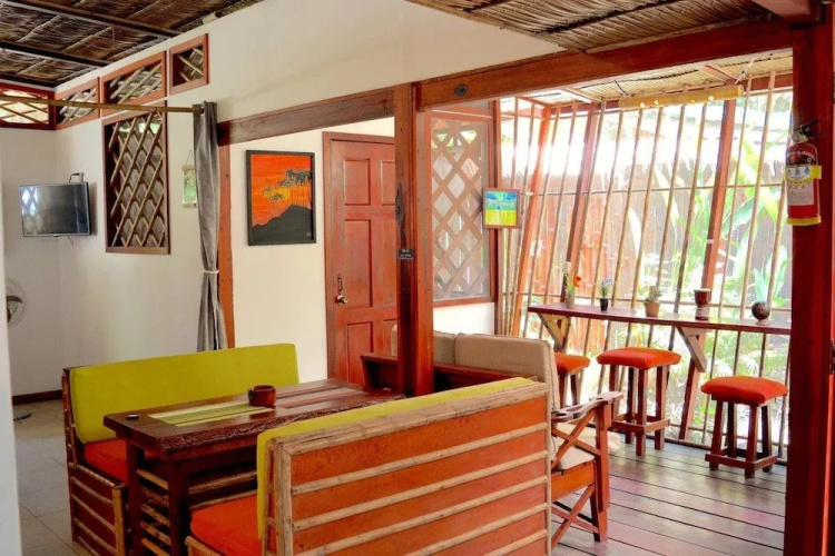 Villa 6 - Luxury 2 Bed Villa - Private Garden