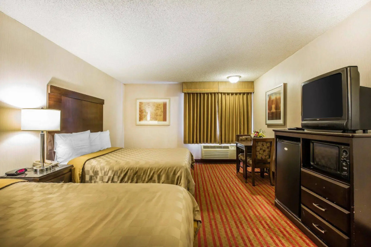 California Inn and Suites Bakersfield