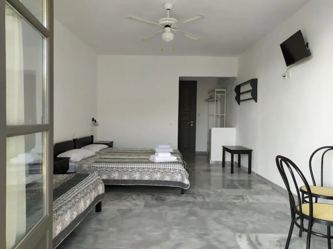 Studio with balcony and with sea view