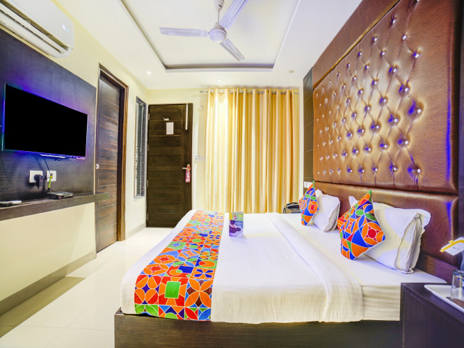FabHotel Diamond