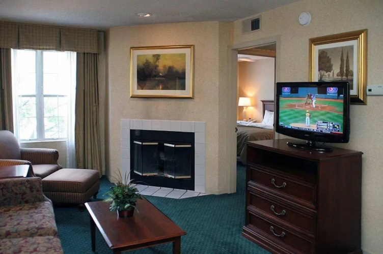 Staybridge Suites Columbus - Worthington