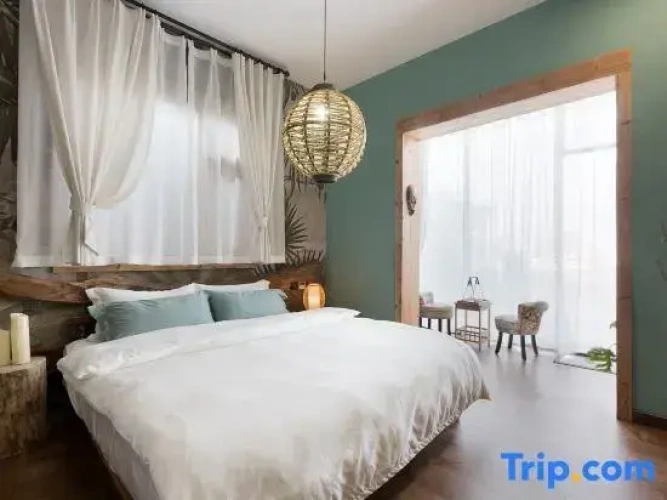 Standard Double room with garden view