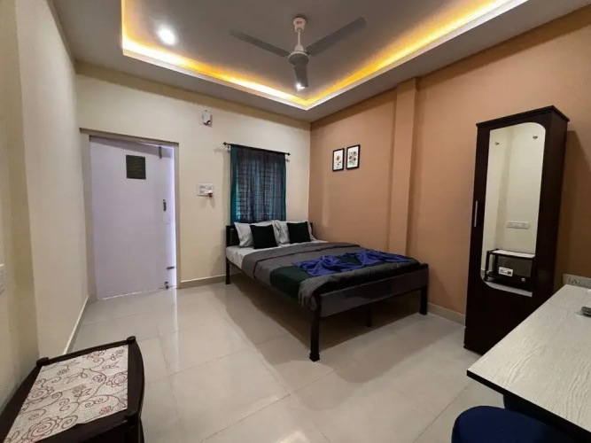 The Gulmohar Inn