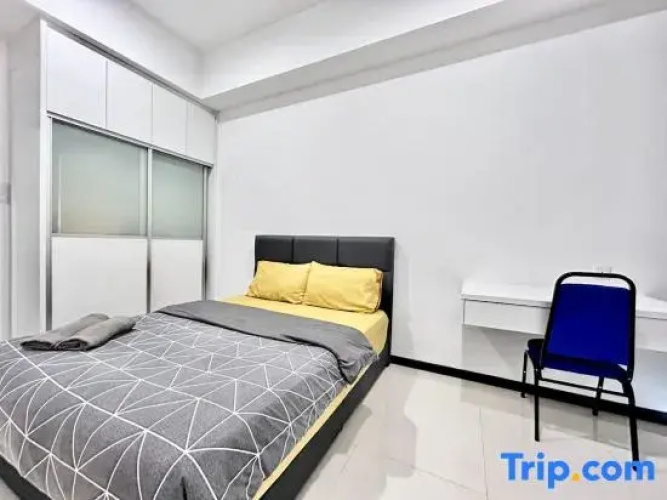 Jeff & Ricky Homestay 57@ 8pax Trinity Residence