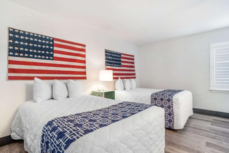 Quadruple Suite