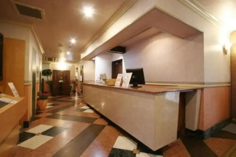 Hotel Com - Adults Only