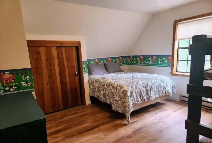 Relax Inn Close to Attractions Galore!