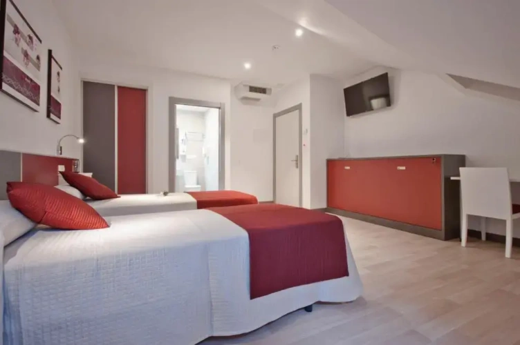 Standard Twin room with view