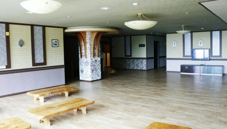 U Castle Hotel