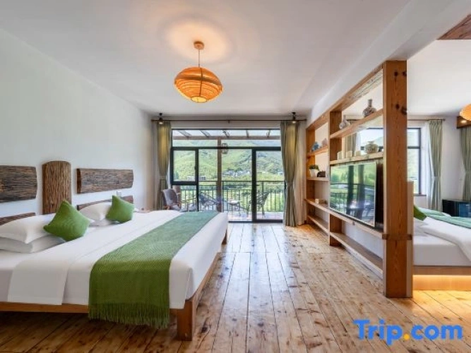 Double Suite with balcony and with mountain view