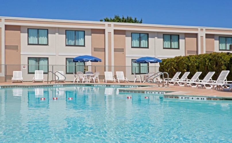 Holiday Inn Hasbrouck Heights-Meadowlands photo 14