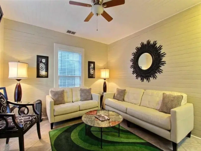 2 Bedrooms Cottage