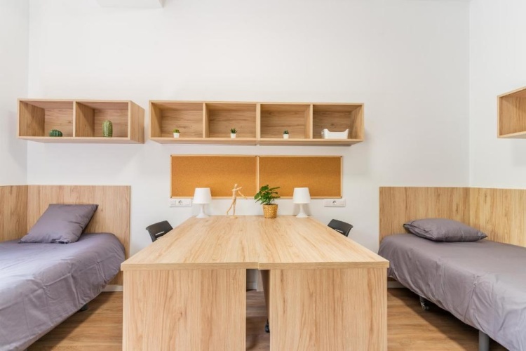 Standard Triple room