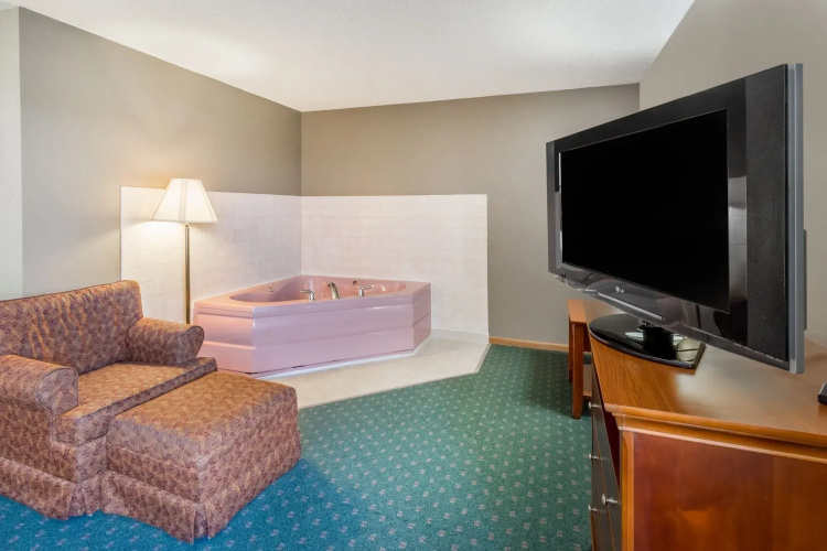 Circle S Motel