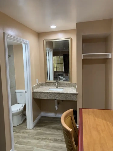 Comfort room