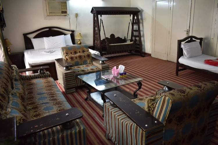Standard Triple room