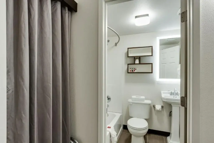 2 Bedrooms Double Suite