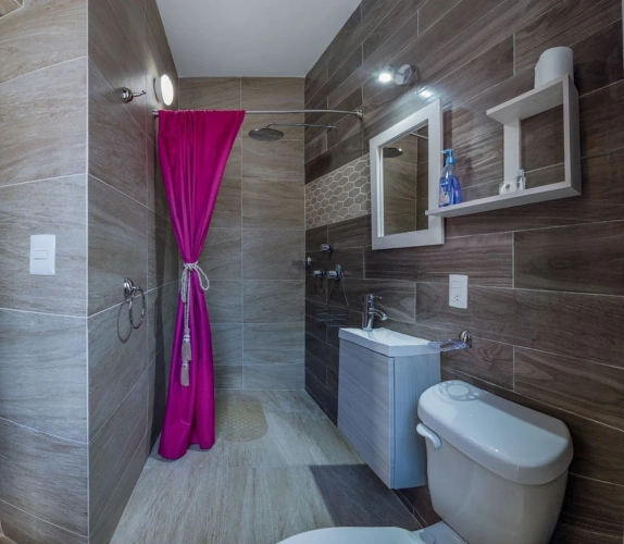 Standard Triple room with city view