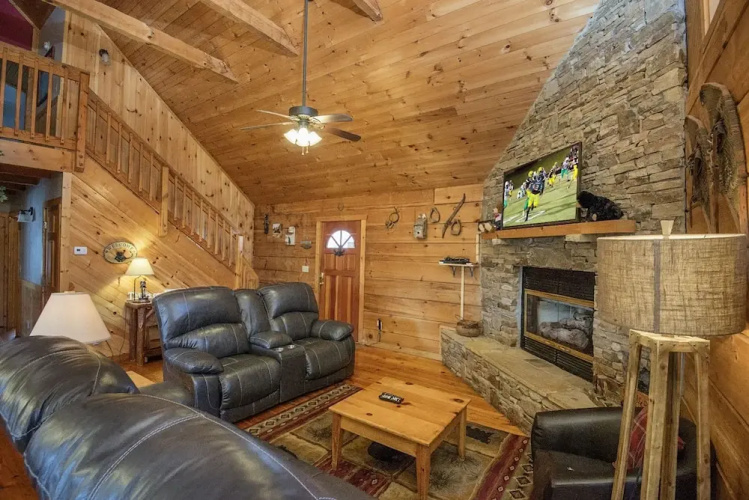 Best of Both Worlds by Eagles Ridge Resort