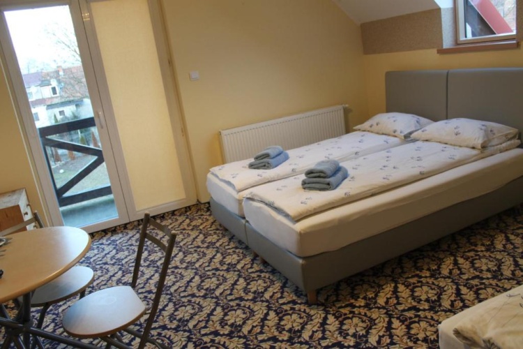 Standard Triple room with view