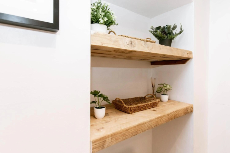 Spacious, Quiet and Central Apartment With Parking