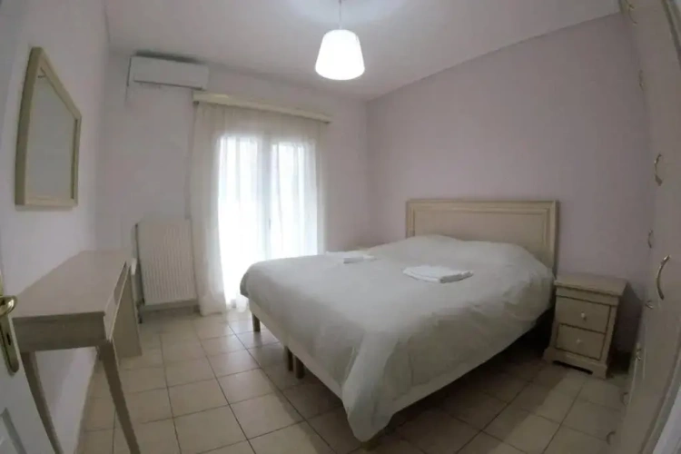 3 Bedrooms Apartment