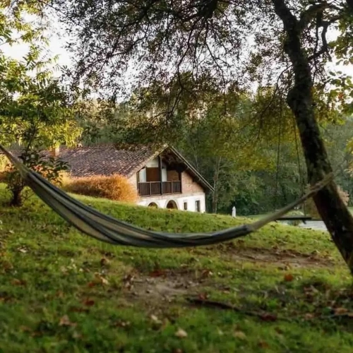 Family Cottage with garden view