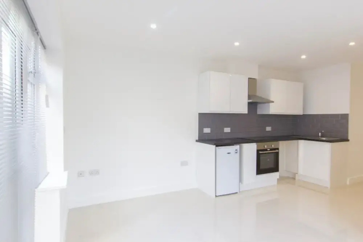 Bridge Road - Room 1