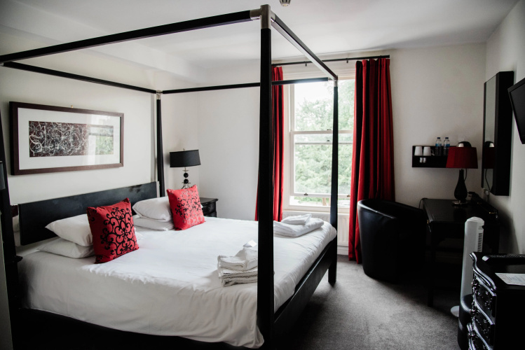 Episode Hotel