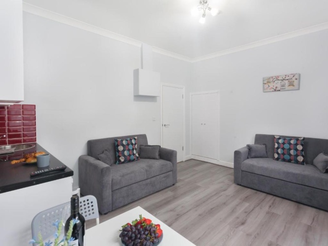 1 Bedroom Apartment