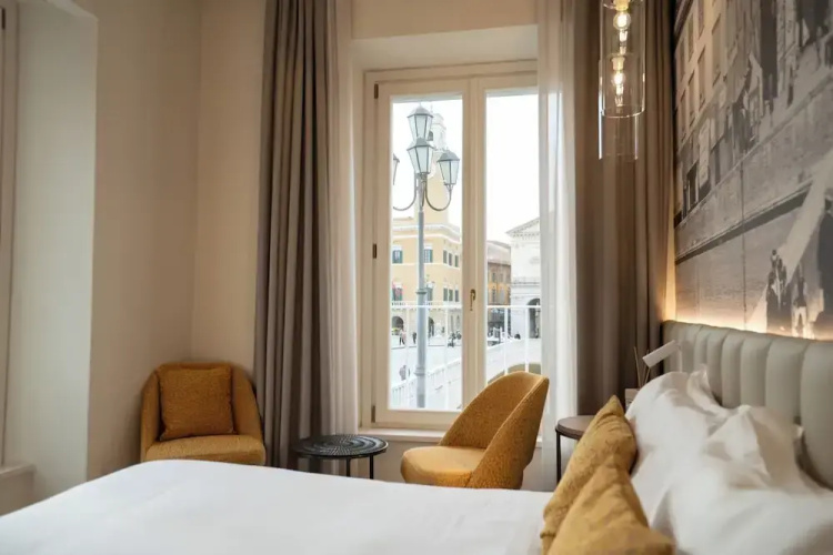 Anna Teresa Luxury