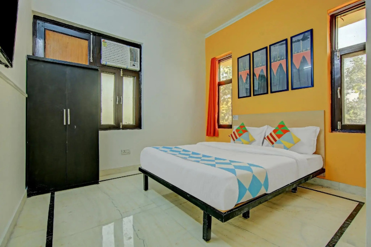 OYO Flagship 62903 Neelam Villa