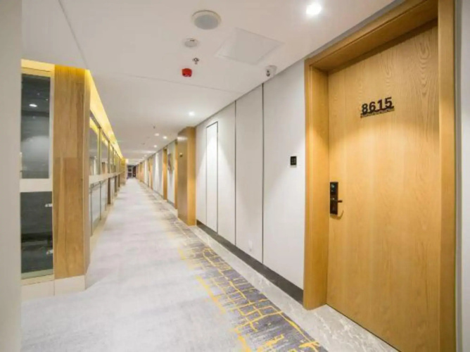 Lucky Star Hotel