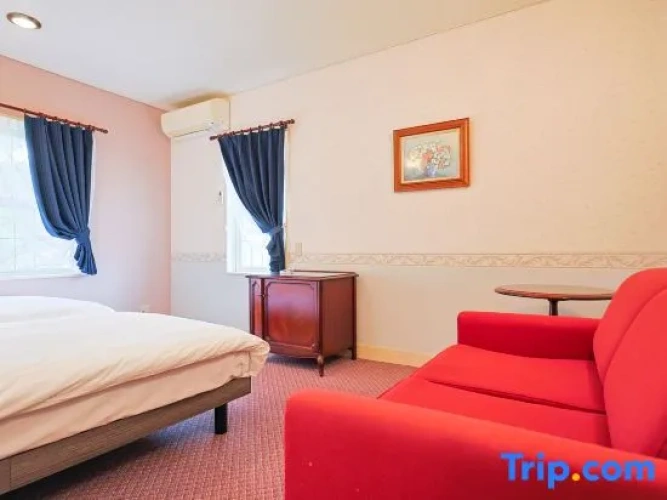 4 Bedrooms Villa