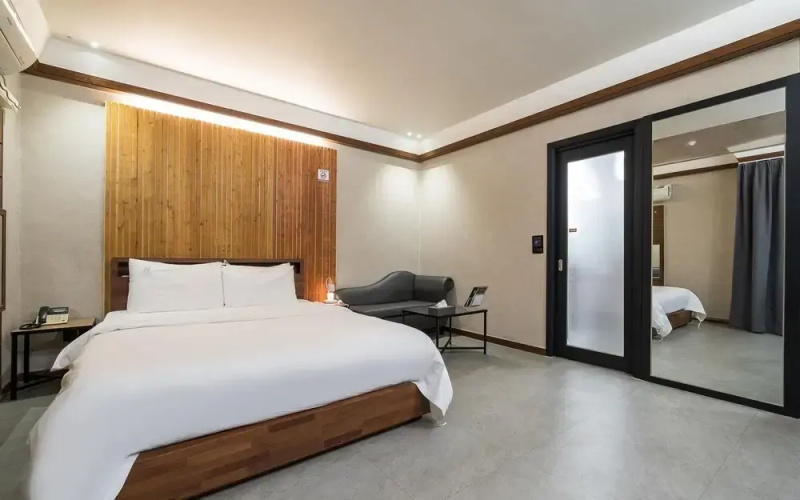 Sky Hotel