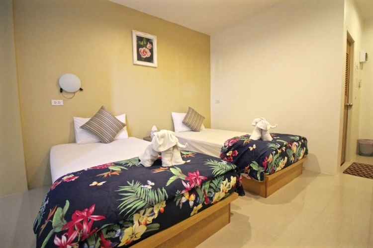 Deluxe Twin room with balcony