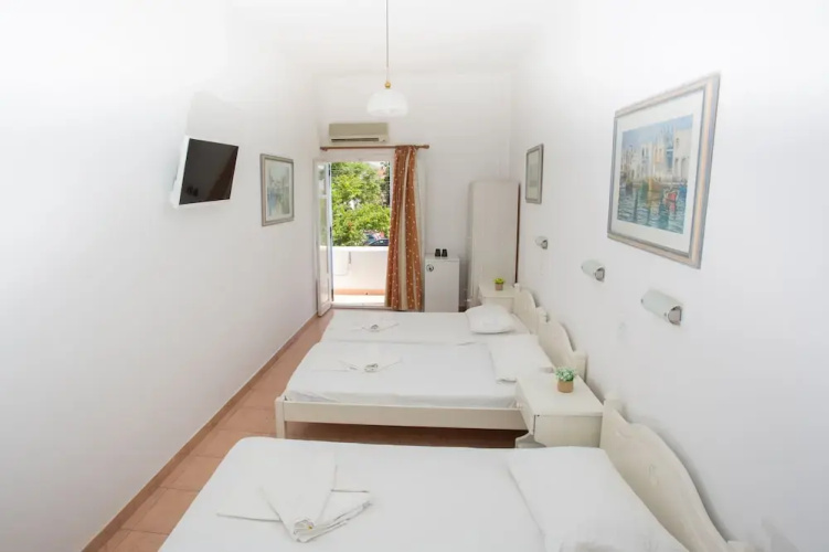 Louiza Hotel