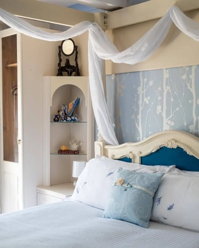 Deluxe room with partial sea view