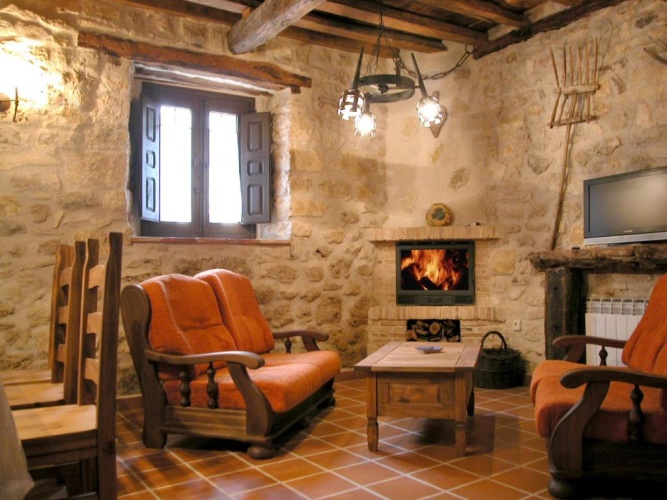 4 Bedrooms Cottage