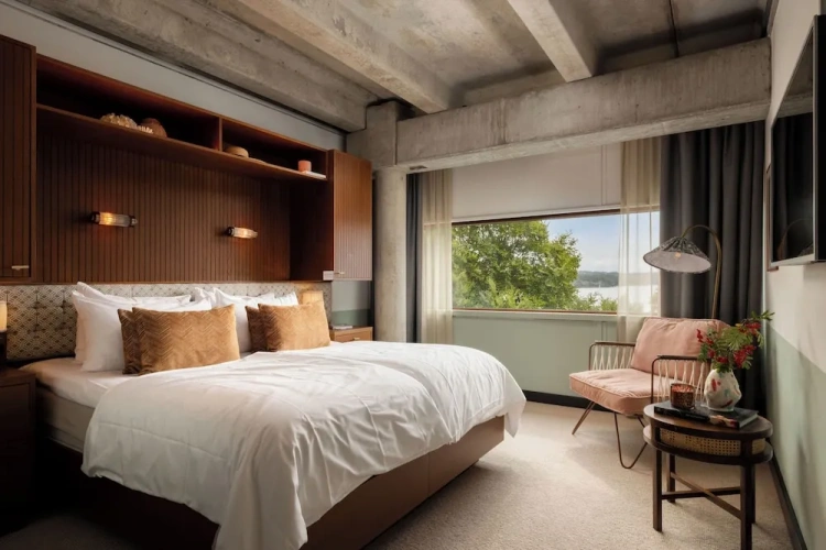 Superior room
