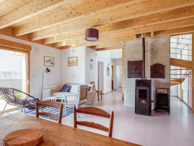 Pleasant Cottage in Challerange