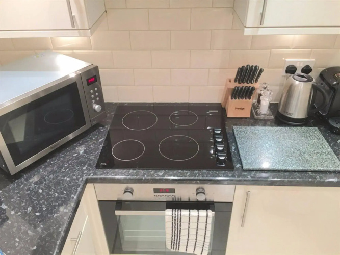 Westminster Studio Apartment