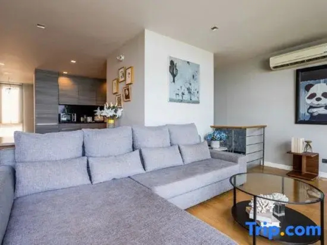 Sandbox 6 (3BR-max 12 guests)
