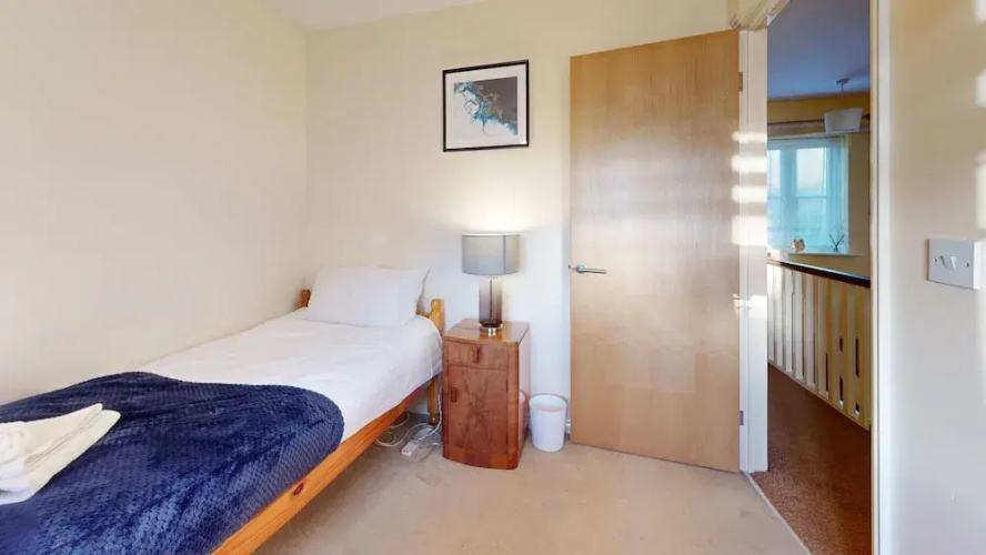 Impeccable 4-bed House in London